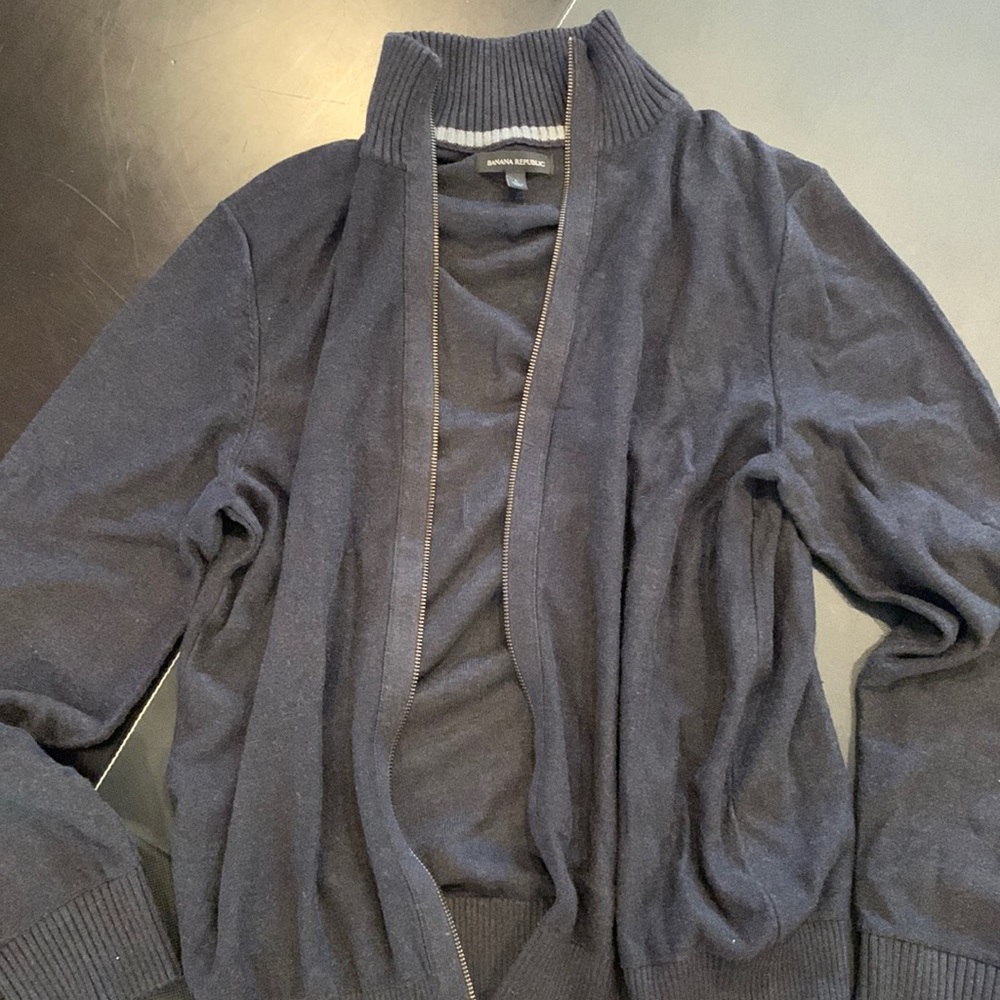Banana republic sweater size large. Good condition